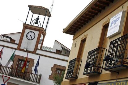 Fachada del Ayuntamiento de El Álamo.