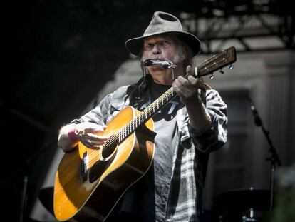 Neil Young, ahir a la nit al Poble Espanyol.