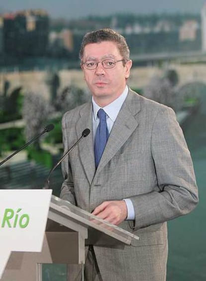Alberto Ruiz-Gallardón presenta el proyecto del río.