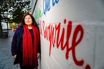 Sandra Fernández, exiliada chilena que vive en Bélgica, retratada por el proyecto 'Exiliadas'. Imagen cedida.