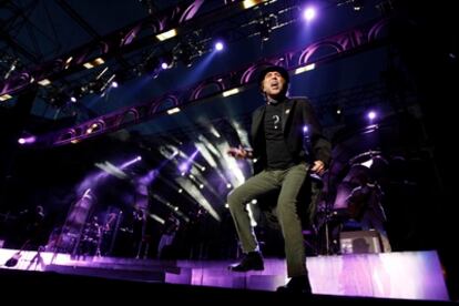 Joaquín Sabina, durante una actuación en la plaza de Las Ventas de Madrid, en junio de 2010