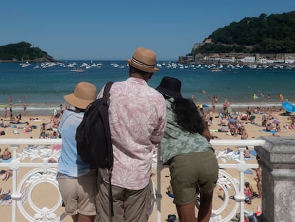 La playa de la Concha en San Sebastián, el jueves.