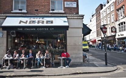 El Caffè Nero, en la londinense Old Compton Street.
