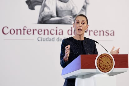 La presidenta de México, Claudia Sheinbaum, habla este miércoles durante la conferencia matutina en Ciudad de México.