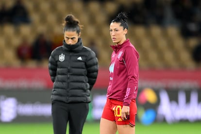 Jenni Hermoso (derecha) y Montse Tomé en la previa de las semifinales de la Nations League ante Países Bajos en febrero de 2024.