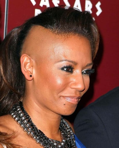 La Spice Mel B también tuvo su encuentro WTF con la maquinilla. Esto es un mohicano in extremis y lo demás son tonterías.