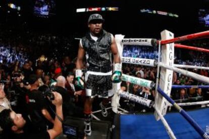 Floyd Mayweather, entrando al ring el pasado septiembre en Las Vegas, Nevada.