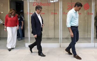 Pedro Sánchez, Patxi López y Susana Díaz en la sede del PSOE