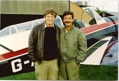 David Morgan y Héctor Sánchez, durante un encuentro en 1993.