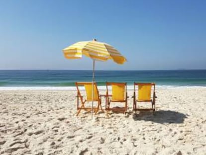 El uso de la playa en España es público, libre y gratuito.