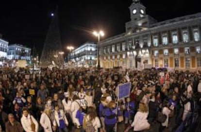 Manifestación en contra de los recortes en sanidad ayer en la Puerta del Sol de Madrid.