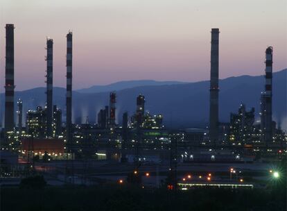 Planta petroquímica en el Polígono Norte de Tarragona.