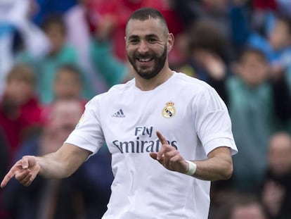 Benzema celebra su tanto al Getafe.