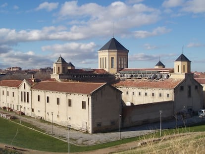 Exterior de la prisión de Segovia.