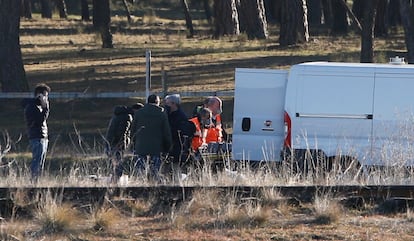 Agentes de la Guardia Civil en la zona donde han encontrando el cadáver de Esther López este sábado en Traspinedo (Valladolid).