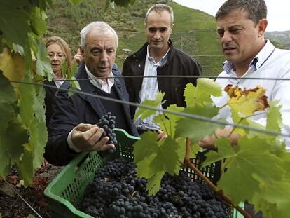 V&aacute;zquez durante una visita a Pant&oacute;n (Lugo)