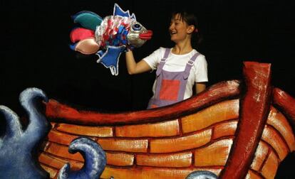 Representación de 'La niña invisible' en el teatro Triángulo.