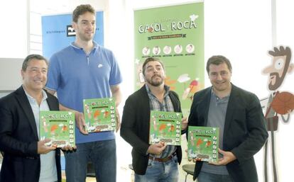 Joan Roca, Pau Gasol, y Jordi y Josep Roca.