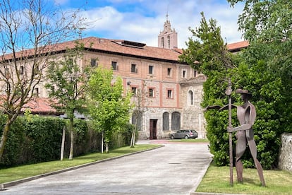 Fachada del convento de Belorado en junio de 2024.