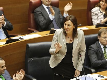 La consejera de Educación y nueva portavoz del Consell, María José Català, entre los titulares de Sanidad y Hacienda.