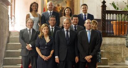Jorge Cabré, ex consejero de Justicia, el segundo por la izquierda en la fila más alta, en el último Gobierno formado por Camps.