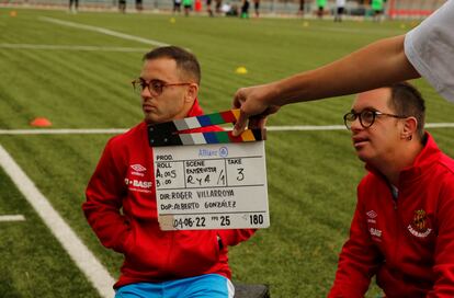 Álvaro Cano (izquierda) y Rubén Almazán protagonizan 'Genuinamente, una historia para compartir', el documental con el que Allianz conmemora el Día Internacional de las Personas con Discapacidad.