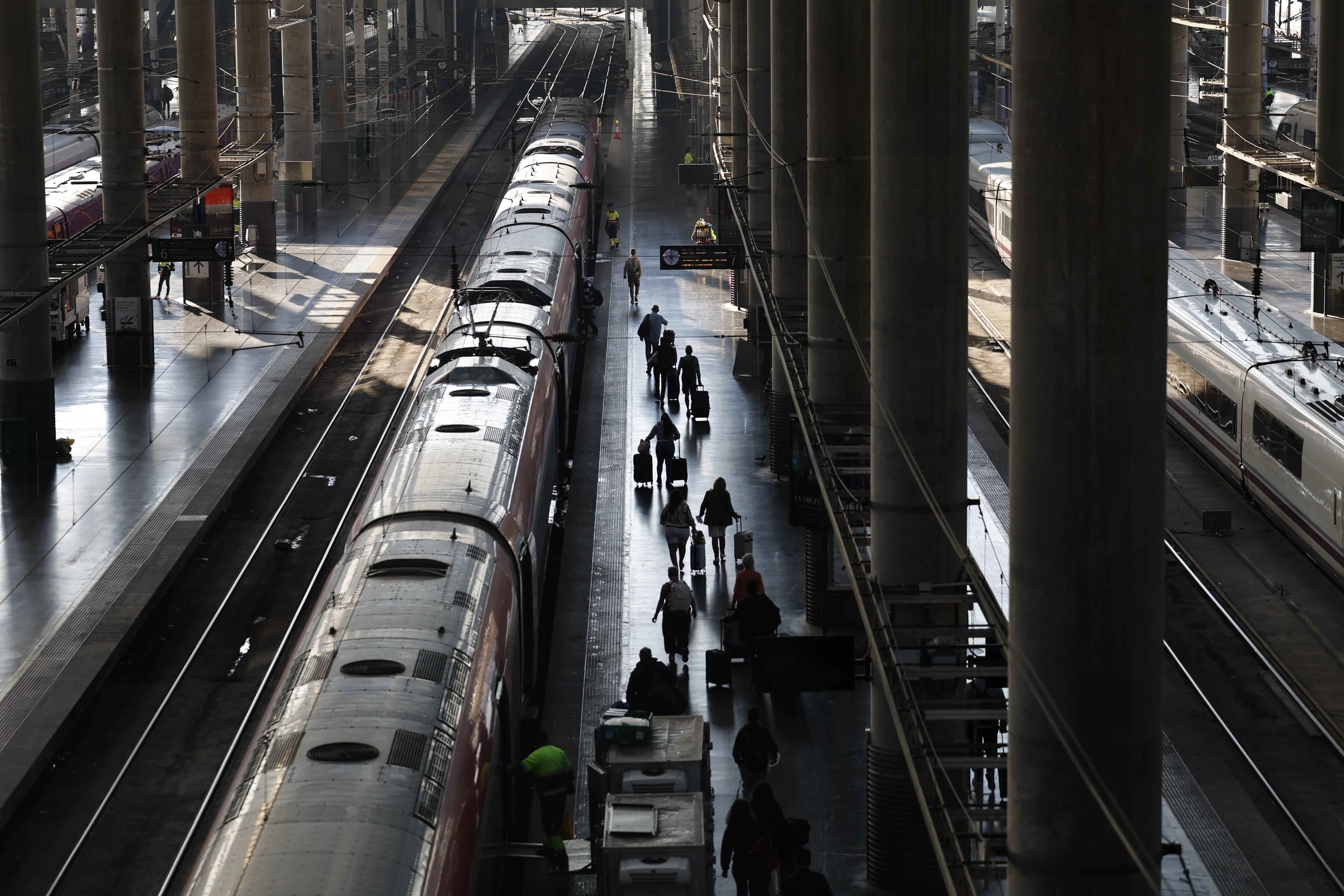 Normalidad en la estación de Atocha de Madrid la mañana de este lunes.