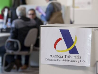 Una delegaci&oacute;n de la Agencia Tributaria.