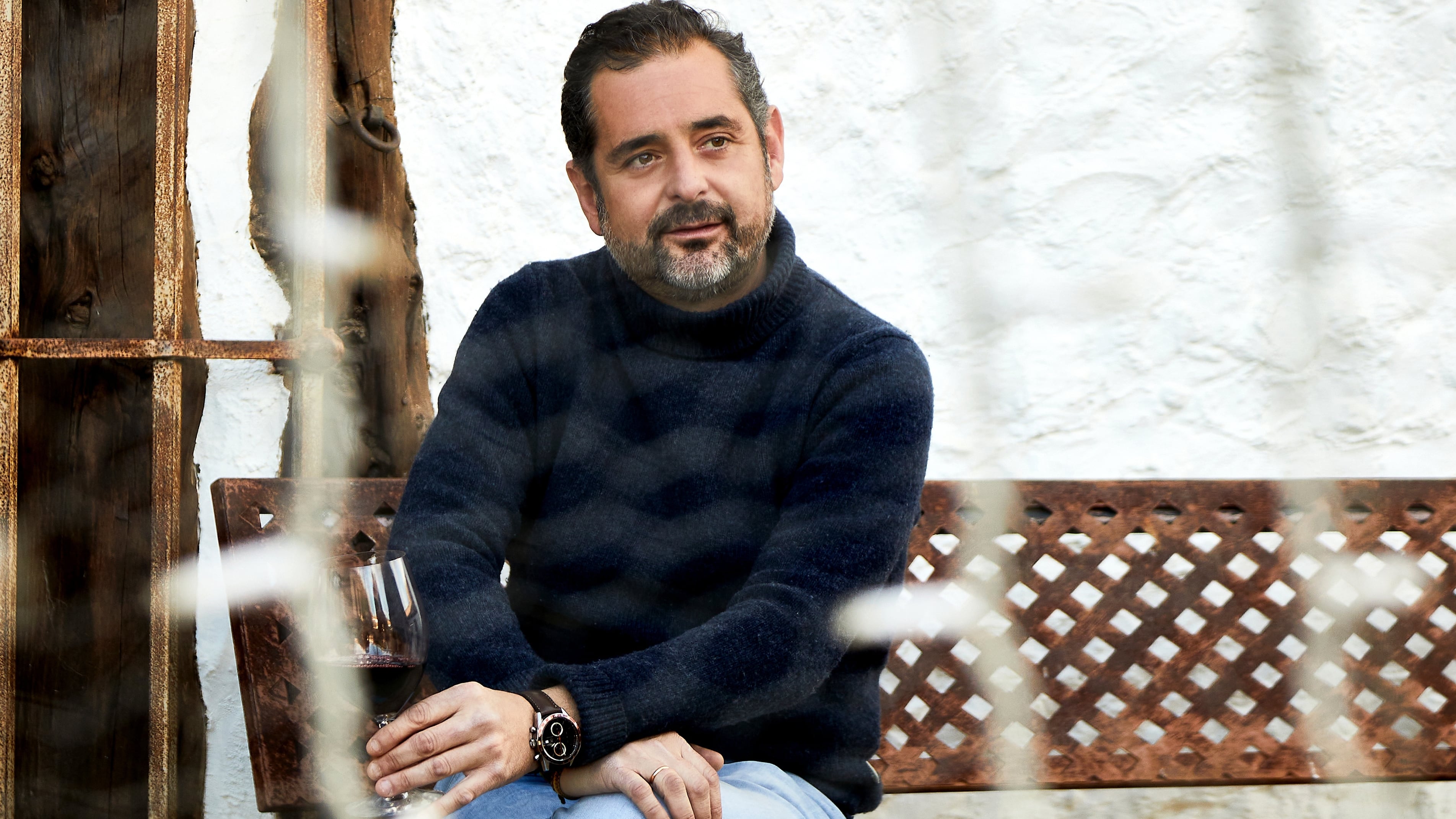 Sörjer i Ribera del Duero efter döden av en välkänd vinmakare, hans fru och två av hans barn i en trafikolycka: "Vi är trasiga"