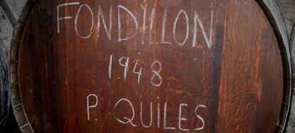 Imágenes de barricas con la solera de 1948 de Fondillón.