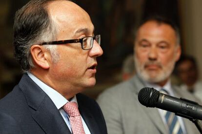 El presidente de Iberia, Luis Gallego, durante una comparecencia de ante la prensa en Montevideo.