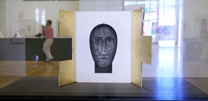 Una de las obras reunidas en la exposición de grabados de Mimmo Paladino.