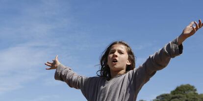 Lise Leplat Prudhomme, como Jeannette en la película de Bruno Dumont.