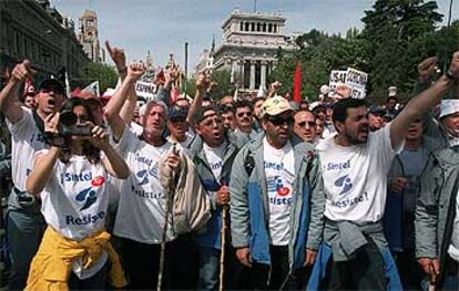 Imagen de los trabajadores de Sintel en la manifestación de ayer.

/ BERNARDO PÉREZ