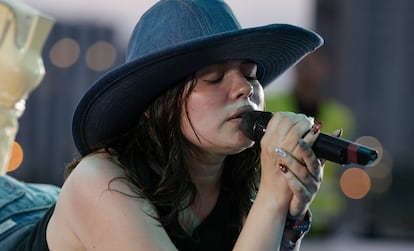 Simona durante su directo.