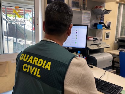 Un agente de la Guardia Civil, en una imagen de archivo.