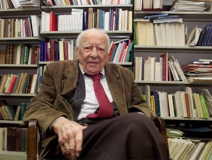 El filósofo alemán Hans Georg Gadamer en su despacho de la Universidad de Heidelberg (Alemania), en 2002.