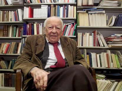 El fil&oacute;sofo alem&aacute;n Hans Georg Gadamer en su despacho de la Universidad de Heidelberg (Alemania), en 2002.