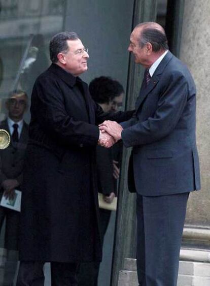 Siniora (izquierda), tras el almuerzo con Chirac, ayer en el palacio del Elíseo.
