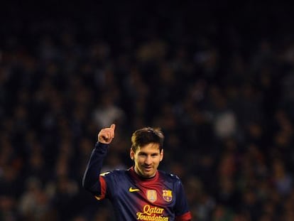 Messi festeja un gol ante el Betis.