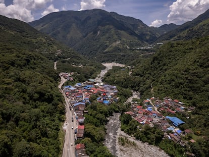 La Vía del Llano en el municipio de Guayabetal (Colombia).