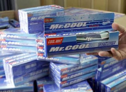 Envases de una de las marcas de pasta de dientes contaminadas de origen chino.