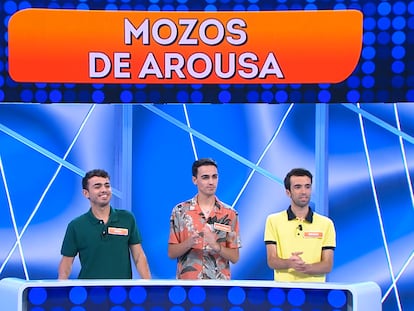 Desde la izquierda, Raúl, Borjamina y Bruno, el equipo Mozos de Arousa de 'Reacción en cadena'.