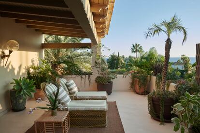 Terraza privada de la habitación principal de la casa grande.