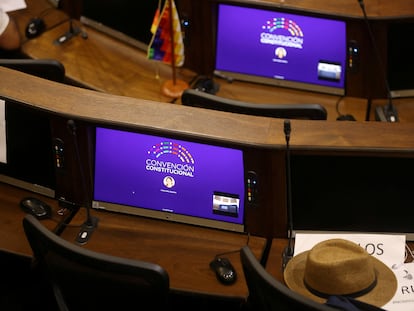 Detalles de las pantallas de la sede de la Convención Constitucional chilena, en febrero de 2022.