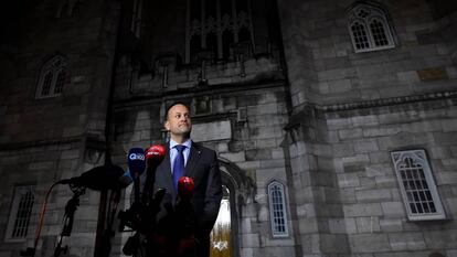 El primer ministro irlandés, Leo Varadkar, este sábado en Dublín tras la celebración del referéndum.