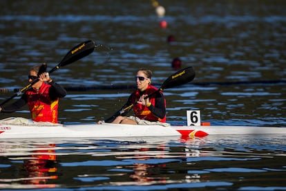 Teresa Portela, durante una prueba de K2-500 el pasado viernes en el embalse de Pontillón de Castro, en Pontevedra.