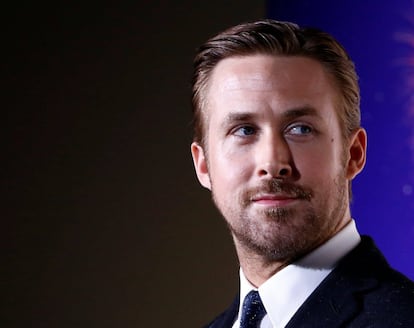 Por su parte, el ganador de un Globo de Oro a mejor actor Ryan Gosling tiene la nariz más perfecta. Para calcular la relación Phi de la nariz se mide la longitud de la nariz desde su punto más ancho hasta el centro de las cejas, y se divide por el ancho de la nariz, si eso equivale a 1,618 tiene las dimensiones perfectas.