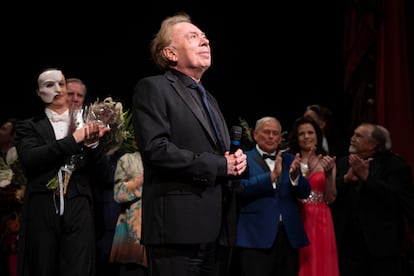 Andrew Lloyd Webber and the cast of "The Phantom of the Opera"