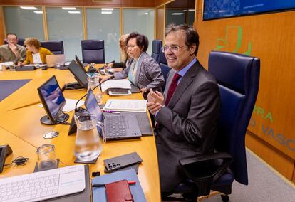 El consejero vasco de Salud, Alberto Martínez, comparece el día 20 de septiembre en el Parlamento vasco.